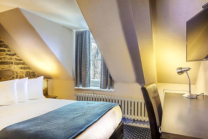 Acadia Hotel 3*