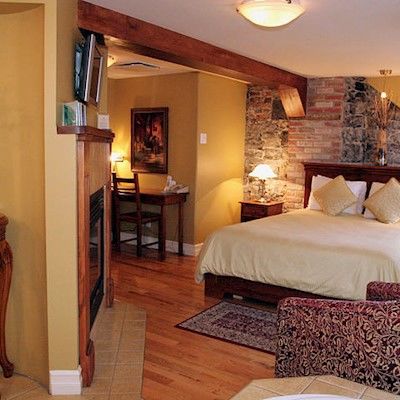Acadia Hotel
